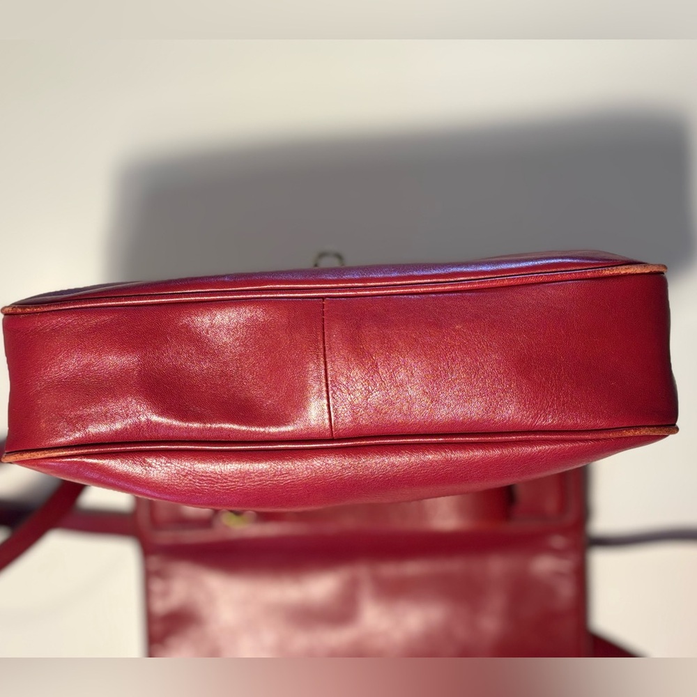Fossil Red Leather Crossbody • Gold Turn‑Lock • Top Handle - Picture 11 of 16